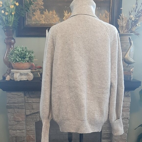 Grae Cove 100% Merino Wool Turtleneck Sweater - Picture 6 of 9